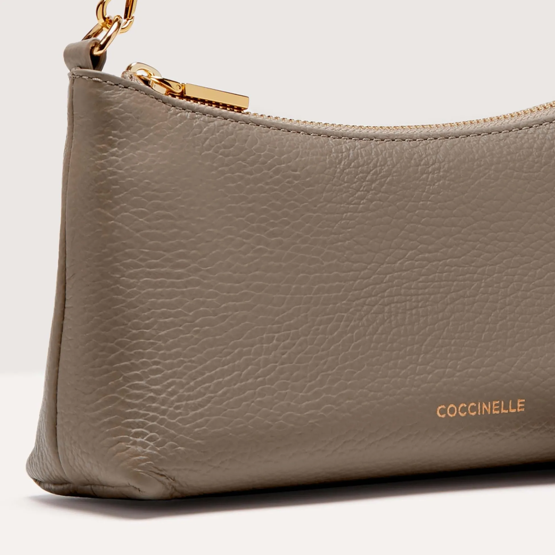 Coccinelle Aura