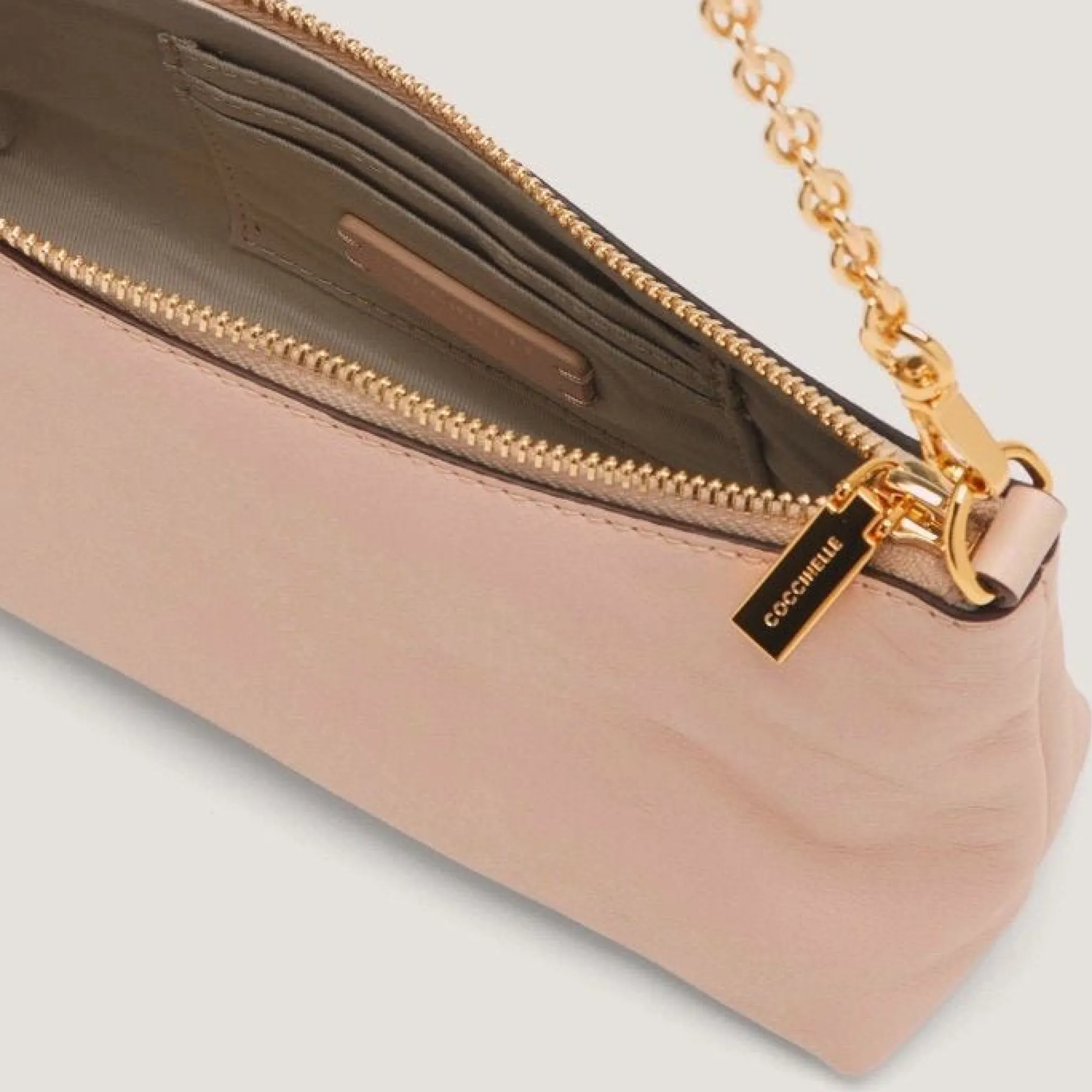 Coccinelle Aura Smooth