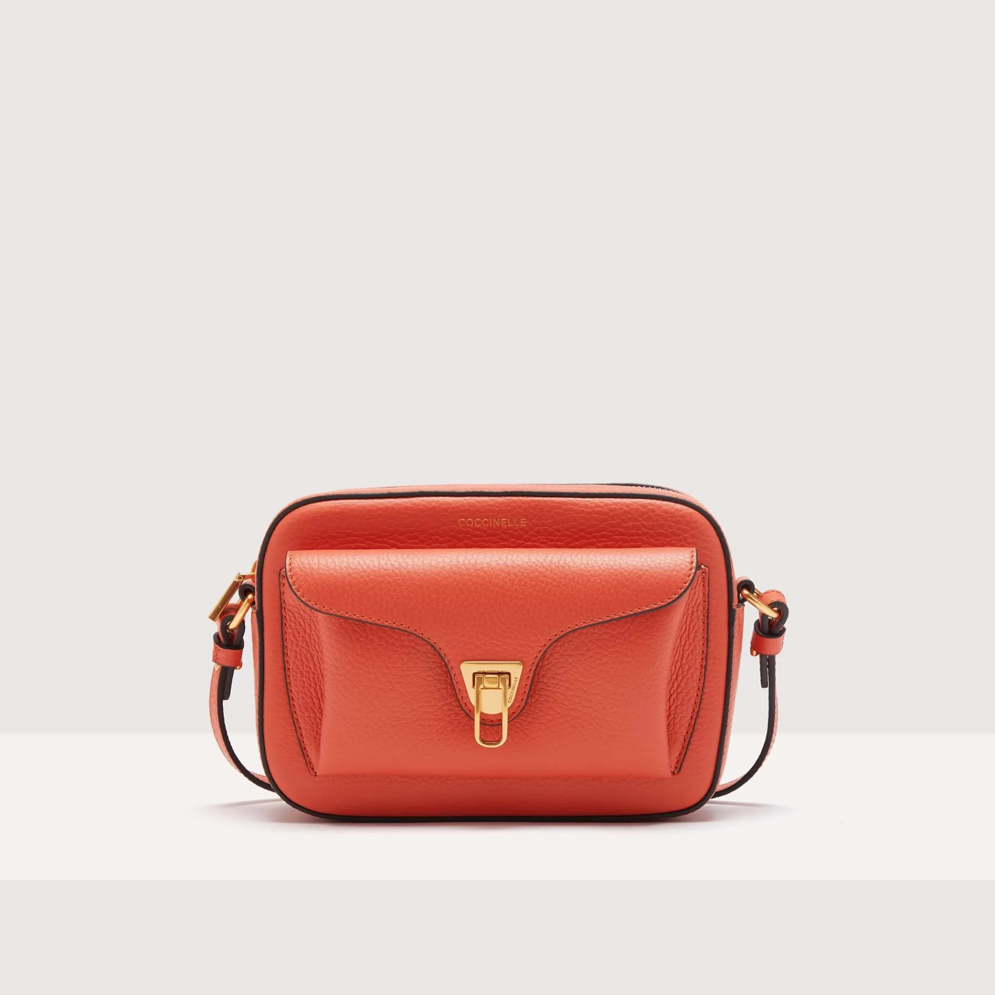 Coccinelle Beat Soft Small