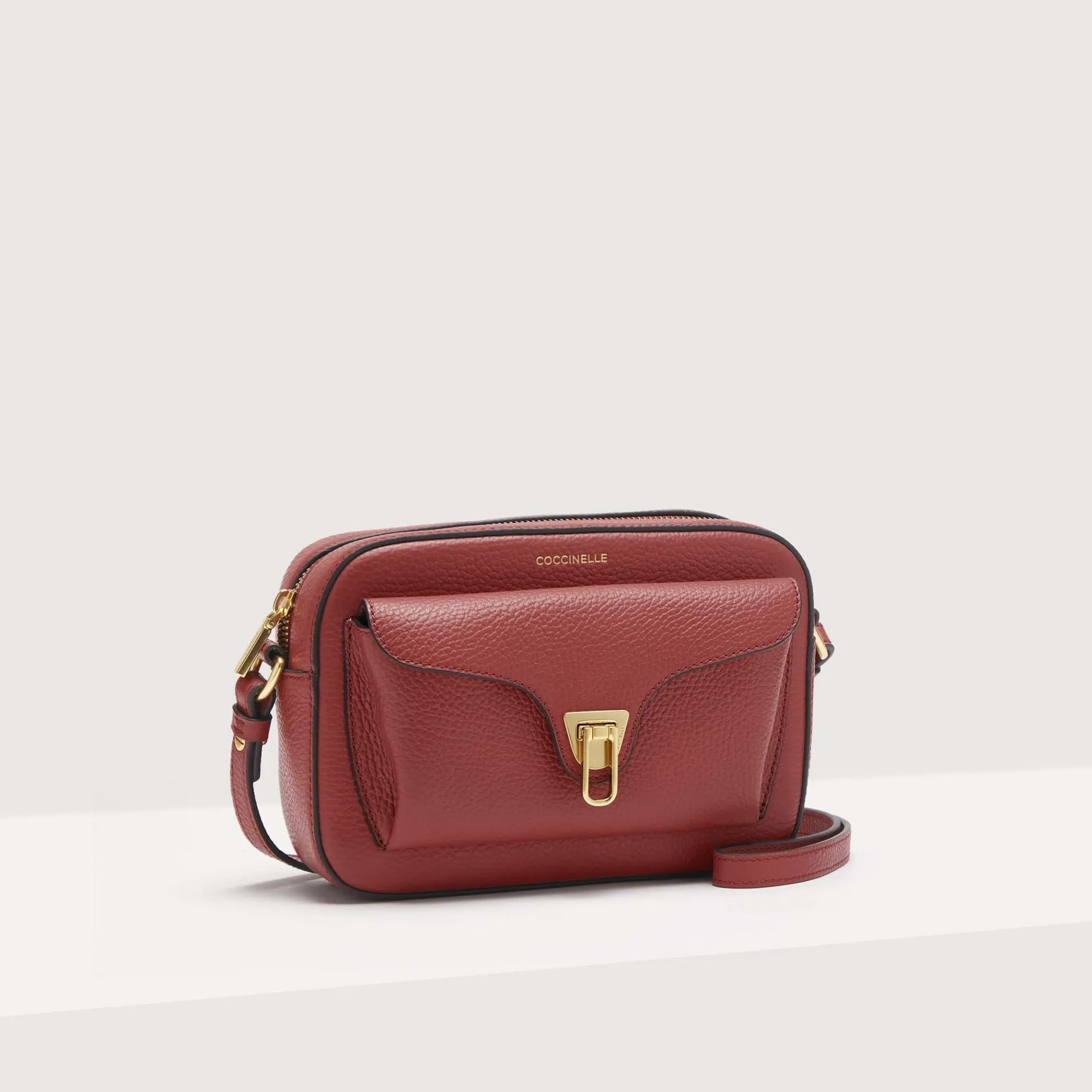 Coccinelle Beat Soft Small