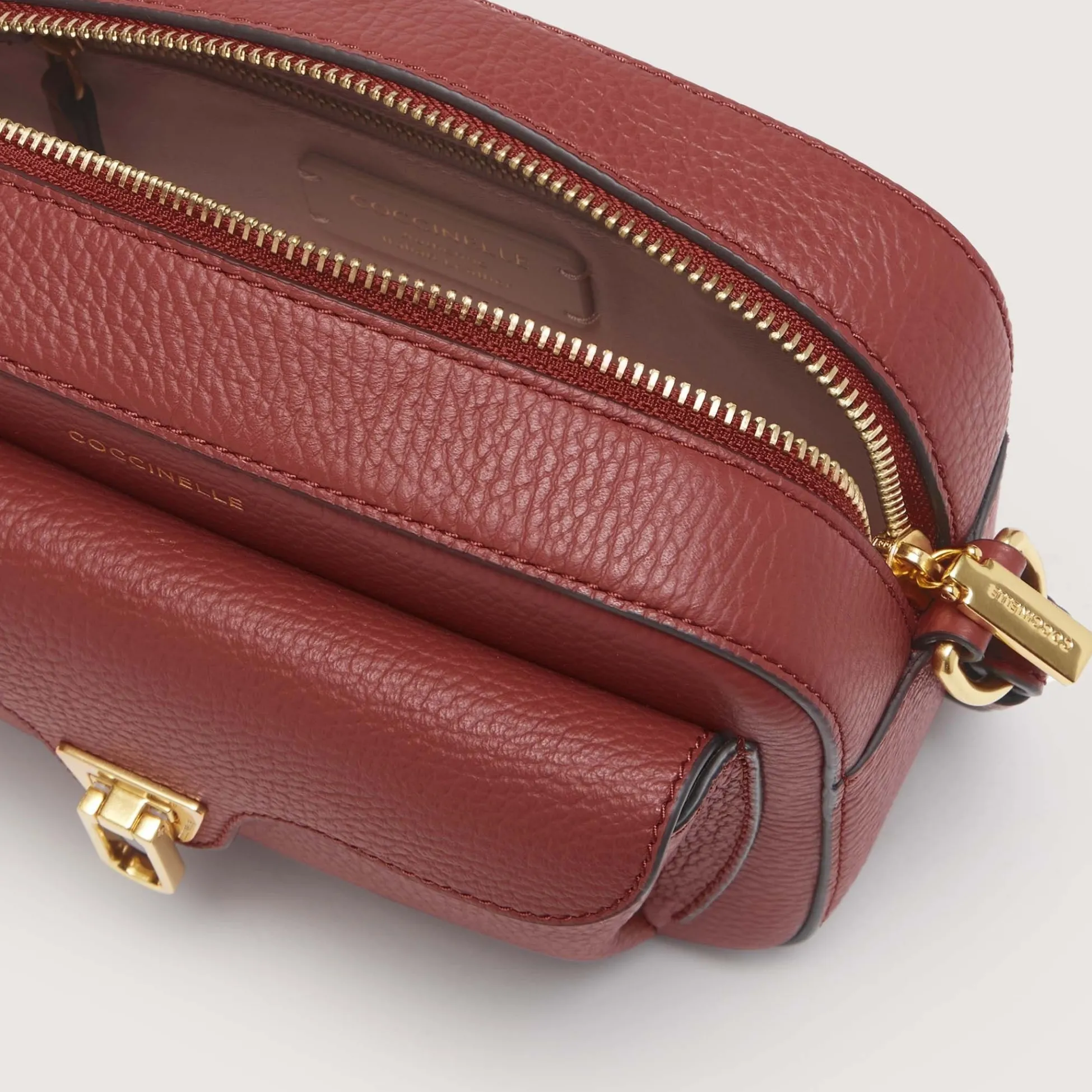 Coccinelle Beat Soft Small