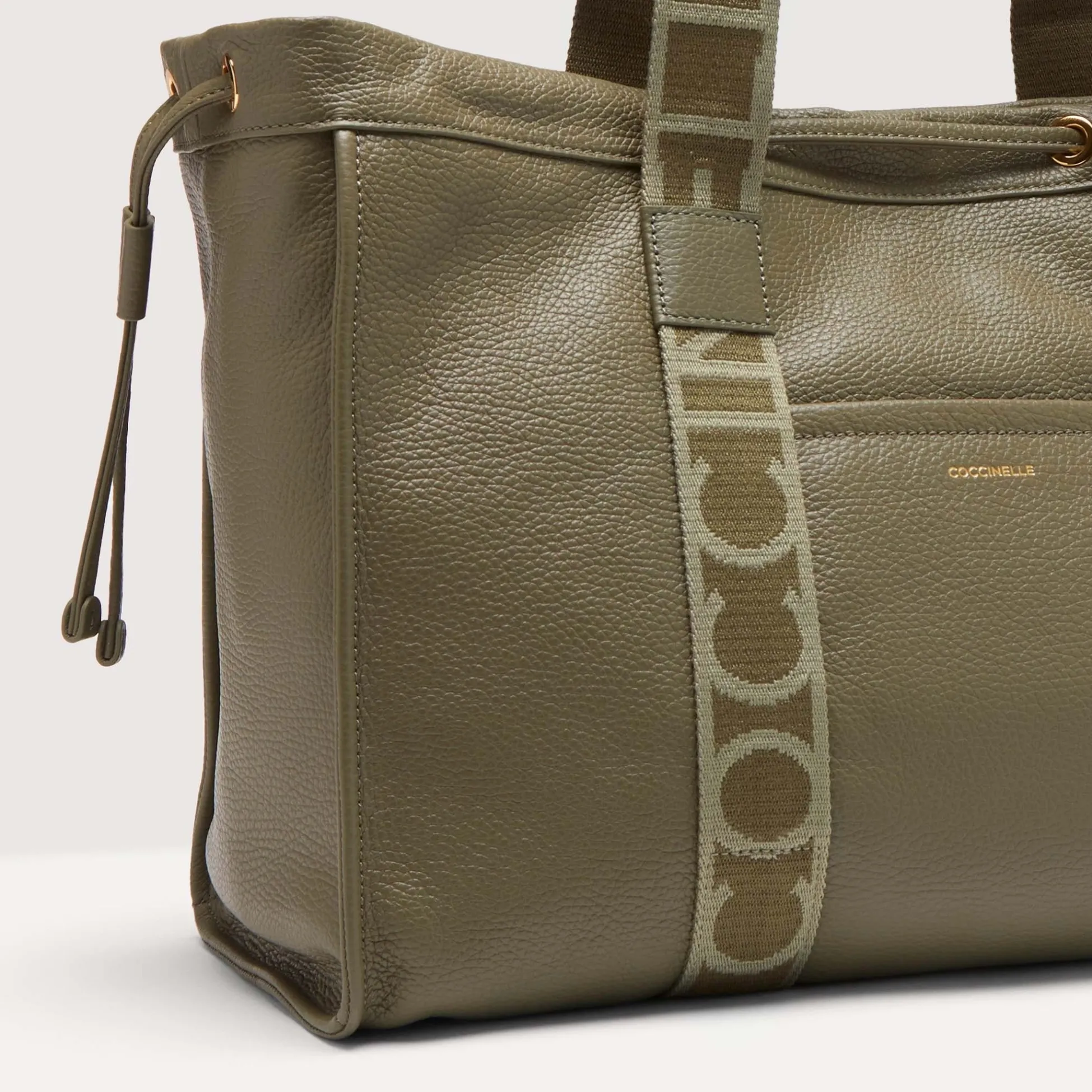 Coccinelle 2day Signature Large