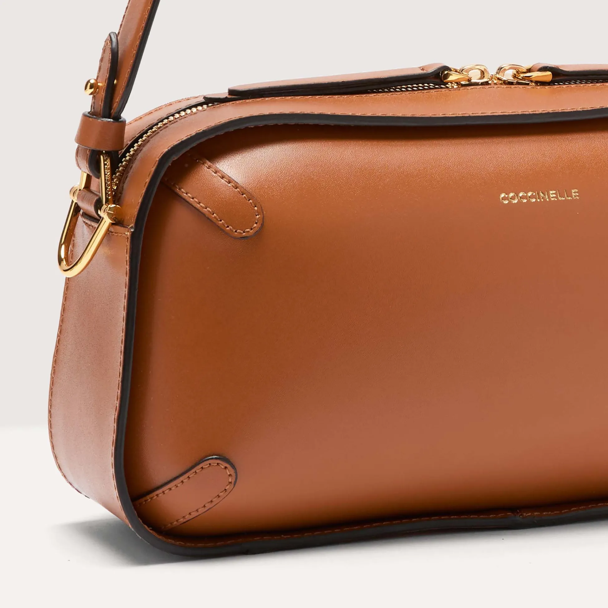 Coccinelle Maleta Calf Cocker medium